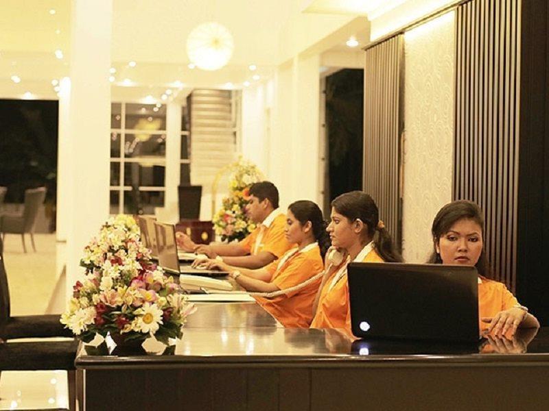 The Covanro Airport Hotel - Katunayake Gampaha Ngoại thất bức ảnh