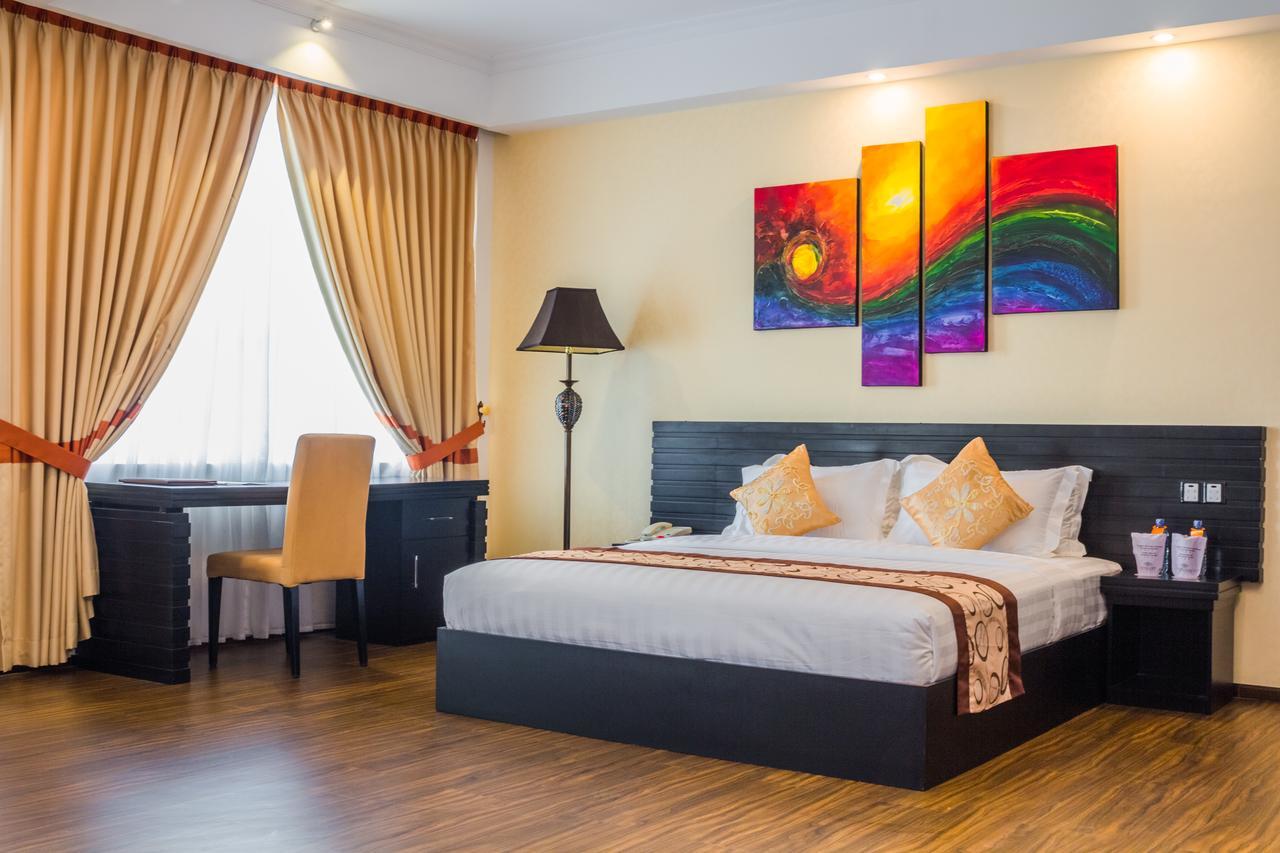 The Covanro Airport Hotel - Katunayake Gampaha Phòng bức ảnh